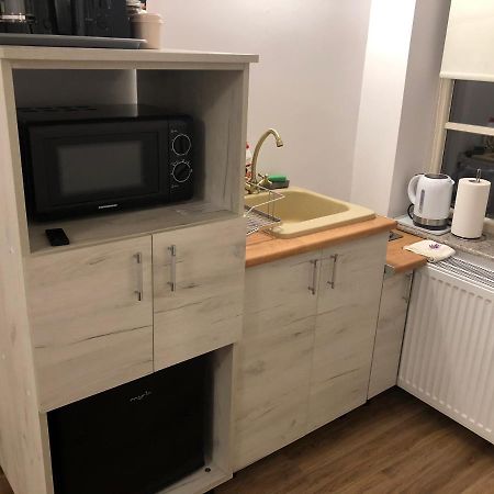 Cozy Central Apartment Брашов Экстерьер фото