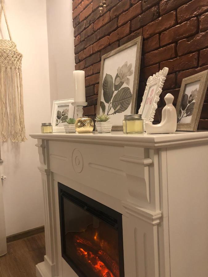 Cozy Central Apartment Брашов Экстерьер фото
