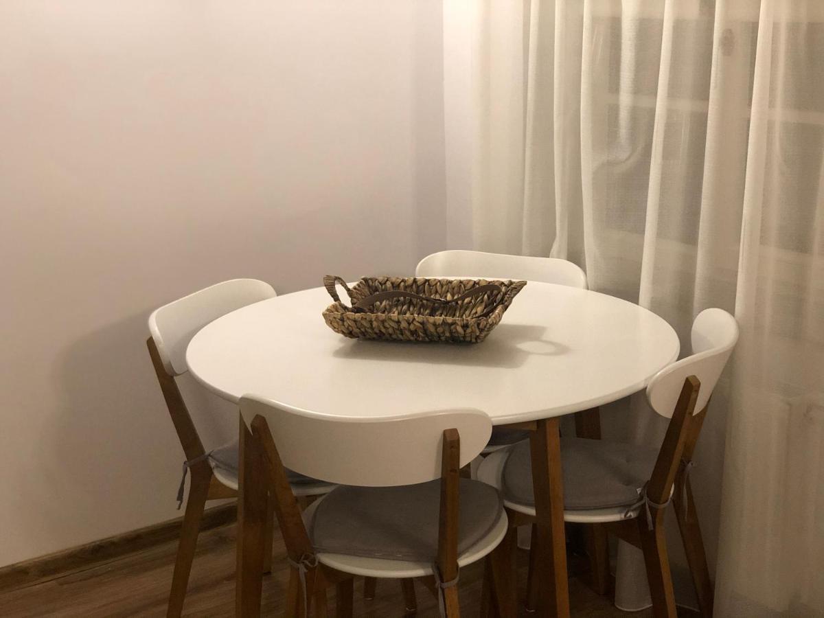 Cozy Central Apartment Брашов Экстерьер фото